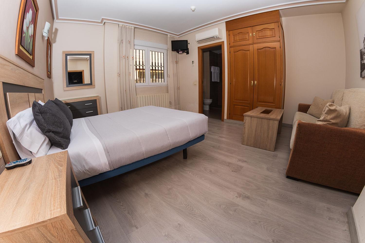 Hostal El Cruce Paracuellos de Jarama Zewnętrze zdjęcie